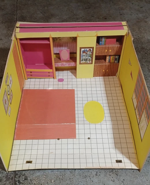 VINTAGE 1962 ORIGINAL Barbie Dream House Cardboard Doll Play House 8.