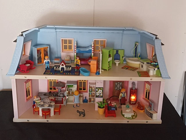 lot playmobil maison contemporaine: maison + meubles + personnages + accessoires