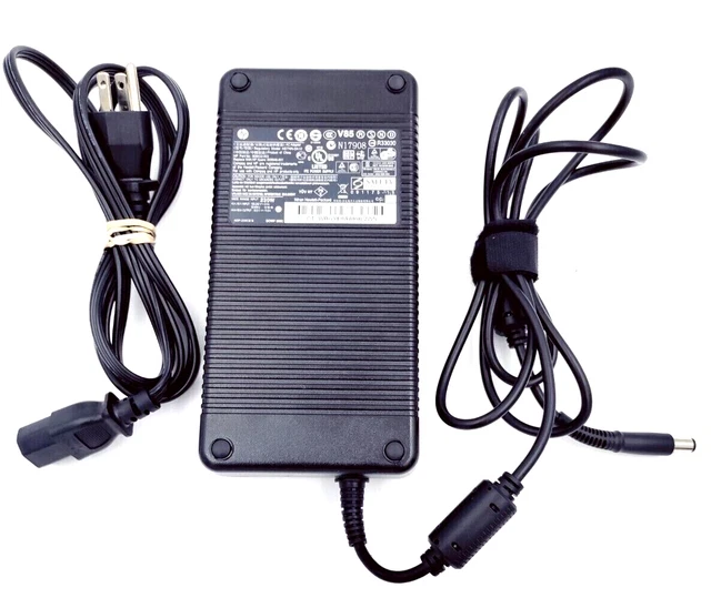 GENUINE HP EliteBook 8560w 8570w 8770w 230W AC Adapter Charger 677765-003