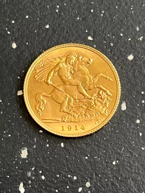 22ct GOLD 1914 HALF SOVEREIGN