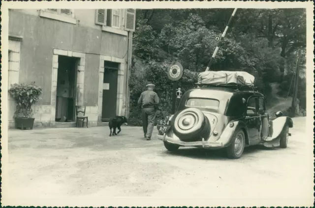 Pyrénées Atlantiques, Eaux Chaudes, 1955 Vintage silver print.  Tirage argenti