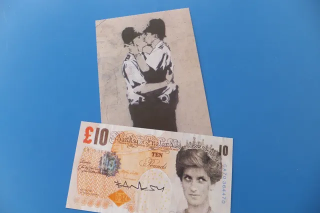 Banksy Original signierter Tenner + Postkarte, Dismaland, kaum legal, geschnitten & ausgeführt D16