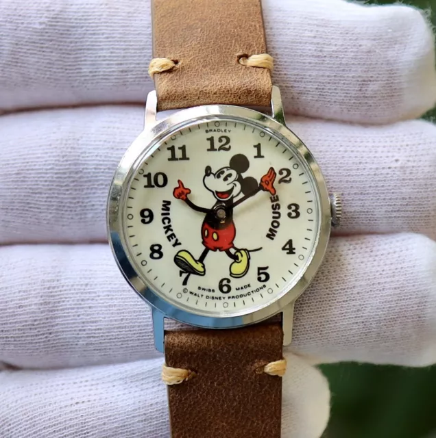 1972 Vintage Disney Bradley Mickey Mouse Fat boy Wrist Watch 34mm Working Well