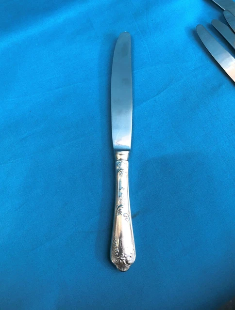 Couteau de table MAXIM’S modèle LOUIS XV Métal argenté ART NOUVEAU 25,5 cm