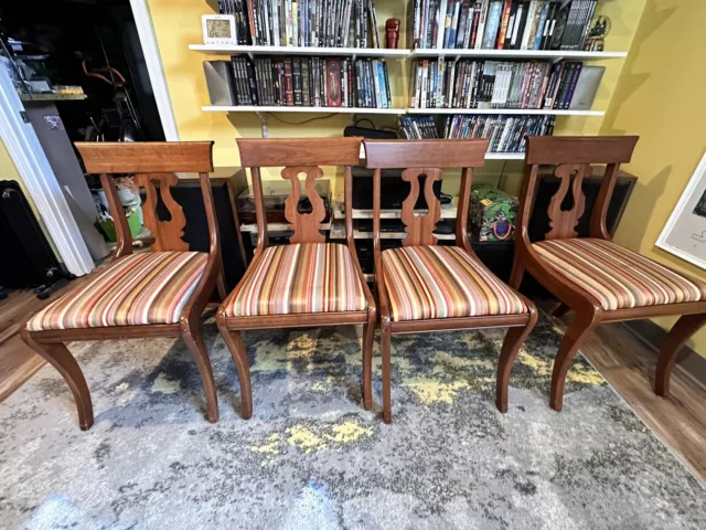 Willett Furniture Louisville Kentucky Cherry 4 Chairs.