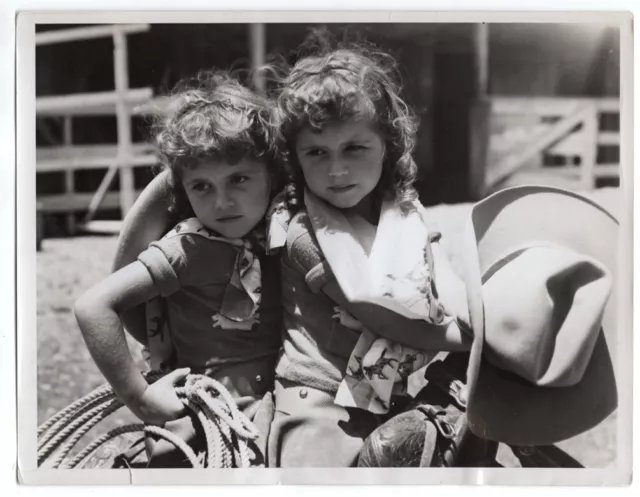 1937 Patricia and Gloriette Fierrhera Ready Rodeo Salinas California News Photo