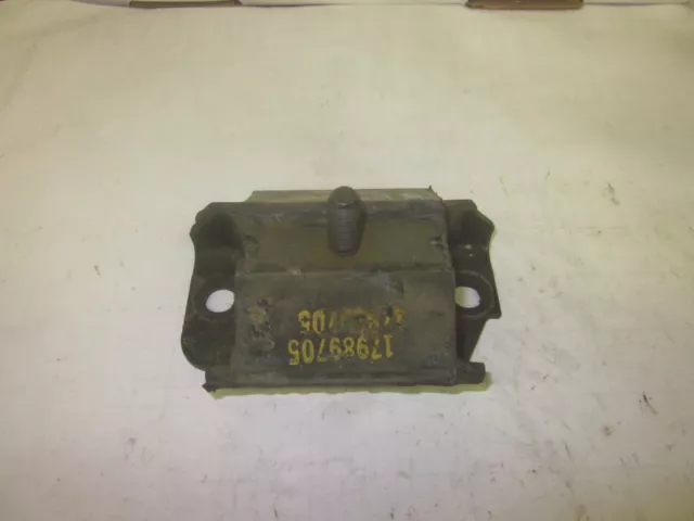 NOS 1982-92 Chevy Camaro Z28 Iroc Pontiac Firebird GTA GM Trans Mount 17989705