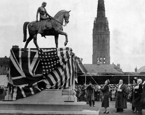 LADY GODIVA STATUE 1949 Broadgate OLD PHOTO EUR 6,67 - PicClick FR