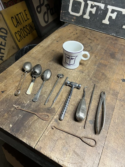 Antique Teeth Dental Dentist Forsyth Tufts Cup Mug DH 1917 Hand Tool Instruments