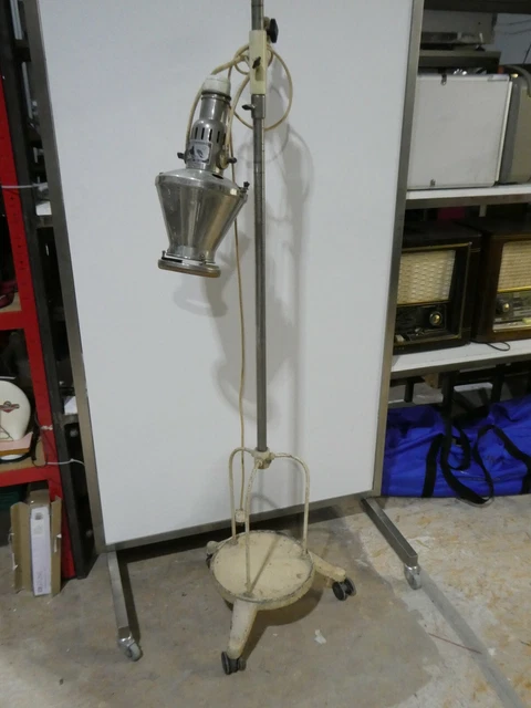 Zahnarzt Vintage Quarzlampe Original Hanau, Industriedesign