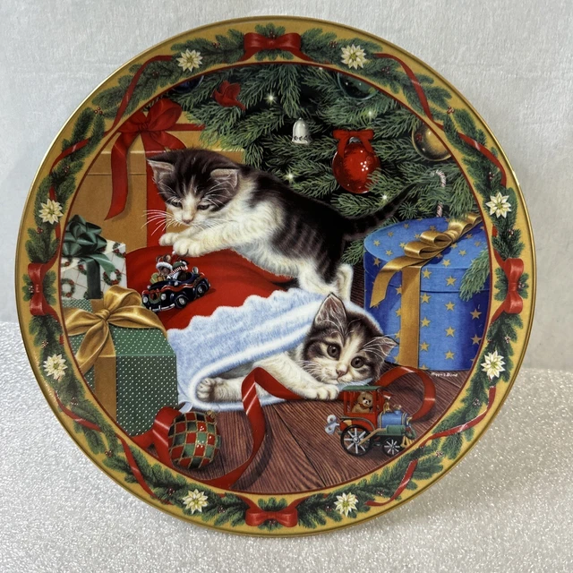 Santas Little Helpers Plate 1994 Bradford Exchange Cat Kitten 2360A