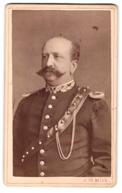 Fotografie J. Th. Meier, Eger, K.u.K. Soldat von Senger in Uniform mit Epaulett