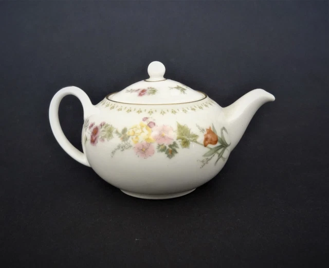 RARE WEDGWOOD MIRABELLE Bone China Miniature PicClick UK