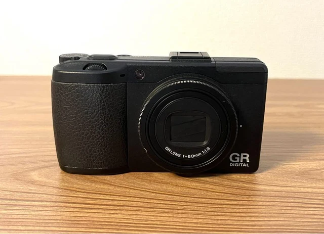 RICOH GR DIGITAL III 3 Compact Digital Camera Black 10.0MP GR LENS 6.0mm F1.9