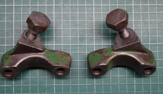 Agria 1600 / 2600 Motor Anschluss Stück Links u. o. Rechts