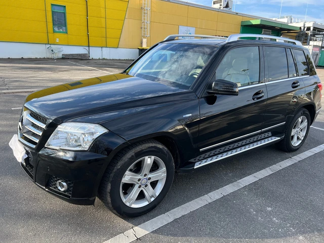Mercedes-Benz GLK 220 CDI 4-Matic Designo 1 ,Panorama,AHK, Navi, Leder. 210PS