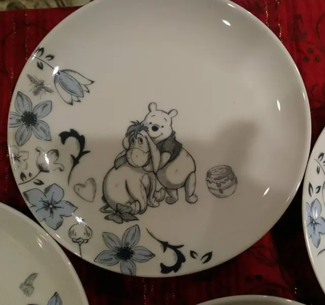 DISNEY Winnie the Pooh & Friends Blue Dreams Appetizer Plate 6"  Collectible NEW