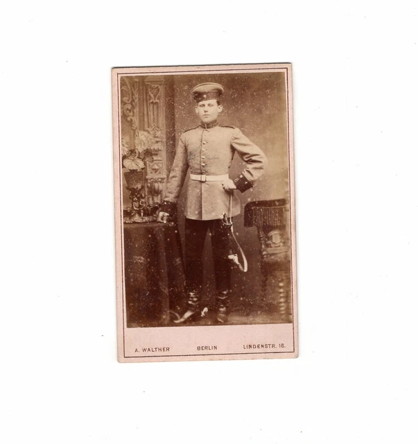 CDV Foto Soldat - Berlin 1880er