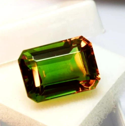 Pierre Alexandrite Naturelle Bicolore - Coupe Carrée, 24.60 Carats, Excellente Qualité, Inde
