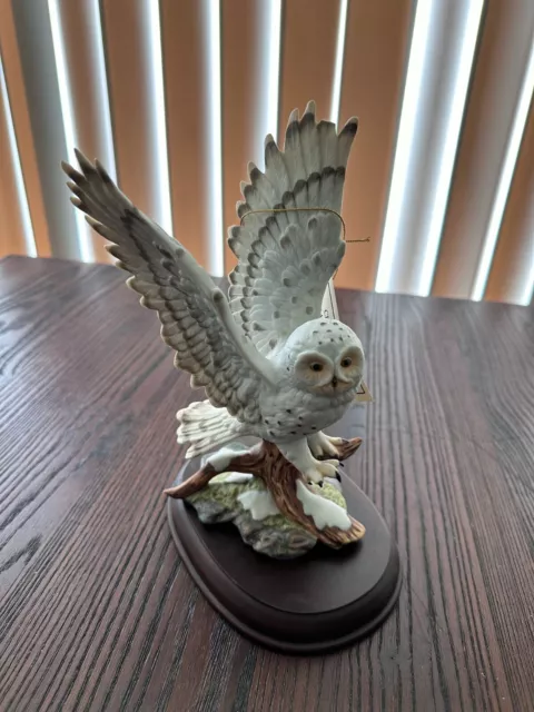 Vintage 1991 Homco Masterpiece Porcelain Snowy Owl Figurine “Arctic Flight”