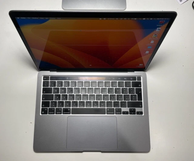 Apple MacBook Pro 13" (256GB SSD, M1, 8GB) Laptop - Grigio