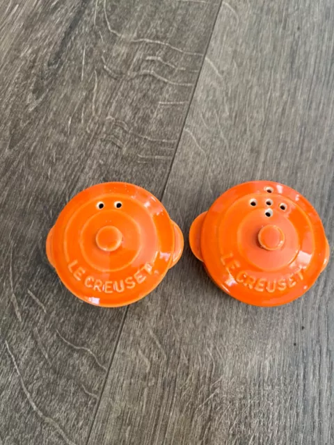 Le Creuset salt and pepper shaker