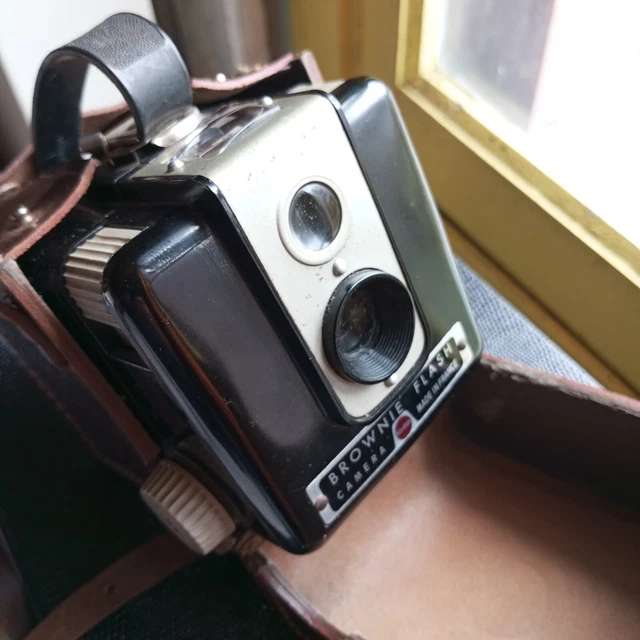 Appareil Photo Argentique Kodak Brownie Starlet – Vintage Rétro