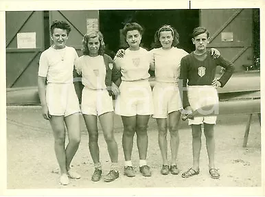 1940 ca PARIS (F) La squadra di canottaggio femminile *Fotografia