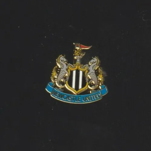 NEWCASTLE UNITED F.C. Club Crested Enamel Badge FREE POST UK