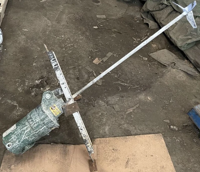 Lightnin Mixer 1/3 HP Model EV5P33 Serial #2435288