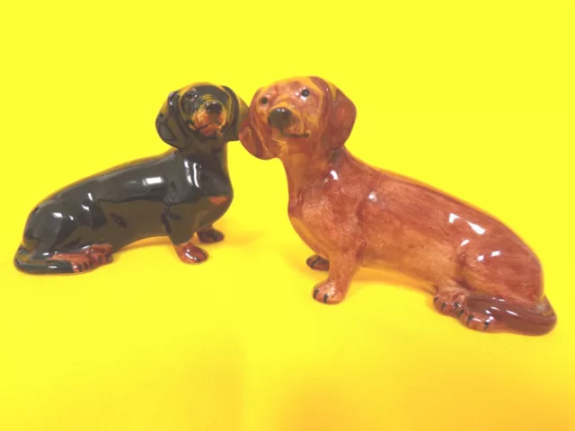 QUAIL DACHSUND DOG PUPPY CERAMIC FIGURINE ORNAMENTS - SET of 2