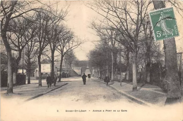 CPA 94 BOISSY SAINT LEGER AVENUE DU PONT DE LA GARE (back undivided)