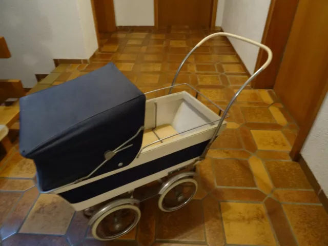 Kinderwagen 50er Jahre Puppenwagen antik Nostalgie alt retro nostalgisch 2