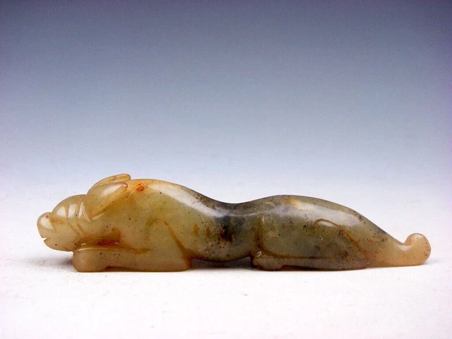 Vintage Nephrite Jade Stone Carved Crouching Foo Dog Sculpture #04222310