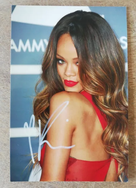 signed autograph Rihanna - original Autogramm handsigniert