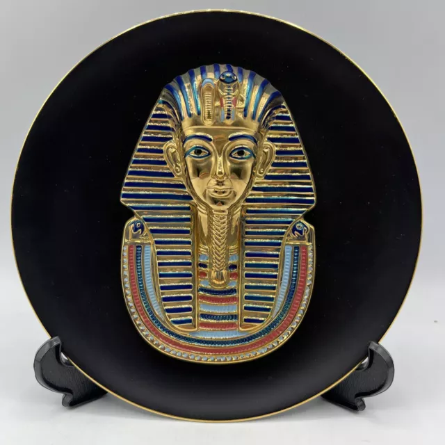 Osiris Porcelain The golden mask of Tutankhamun Collectors plate  22 carat boxed