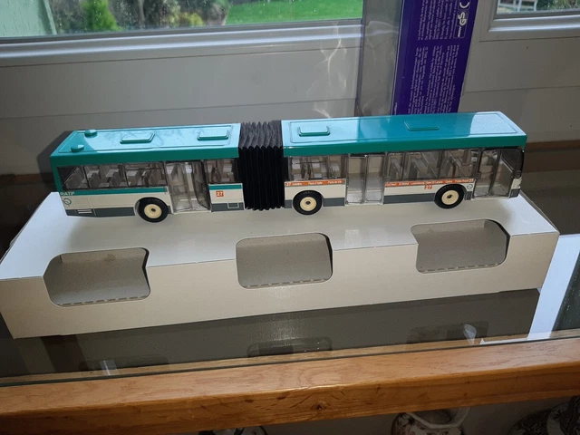 Autobus Articulé Jouet SIKU 1617001 - Métal Et Plastique, Pneus Caoutchouc, Design RATP, 16 Cm, Pour Collection Ou Jeu Tgv Jouet