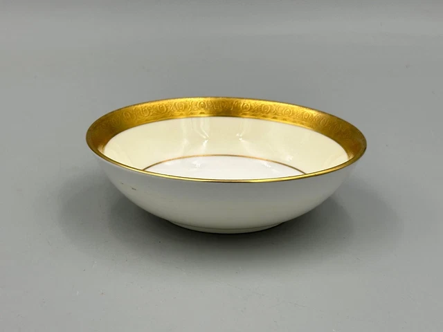 Minton Buckingham Gold K159 - 5,1/8" Sweet Bowl.