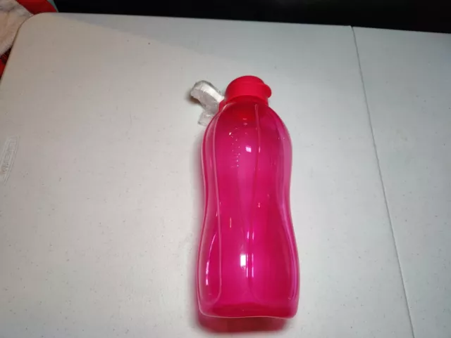 NEW Tupperware Eco Drink Bottle 2L/67oz Water Bottle Pink Punch White Handle