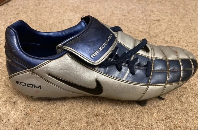 Nike total sales 90 2003