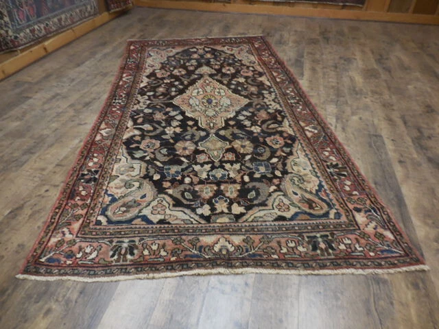 VINTAGE TURKISH HAND MADE GEOMETRIC ANATOLIAN VILLAGE MADE RUG 5x9.10 Ft