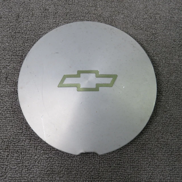 Chevy Blazer, S-10 center cap, 1994-2002 part # 15982653 #4264
