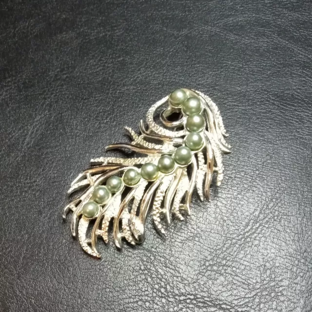 VINTAGE JEWELRY SARAH COVENTRY Feather Pin Brooh Green Olive Faux ...