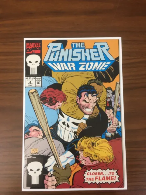 The PUNISHER WAR ZONE #4(June 1993) Die Cut Cover, NM+.     (J)