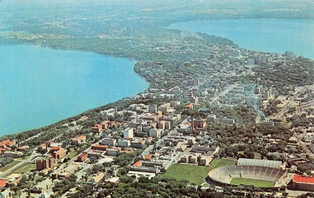 Madison WI University of Wisconsin Camp Randall Stadium Badgers Vtg Postcard Y4