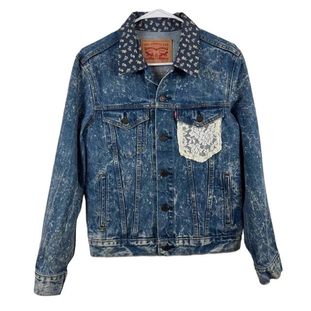 Levi Strauss & Co. Stonewash Floral Collar Lace Pocket Classic Denim Jean Jacket