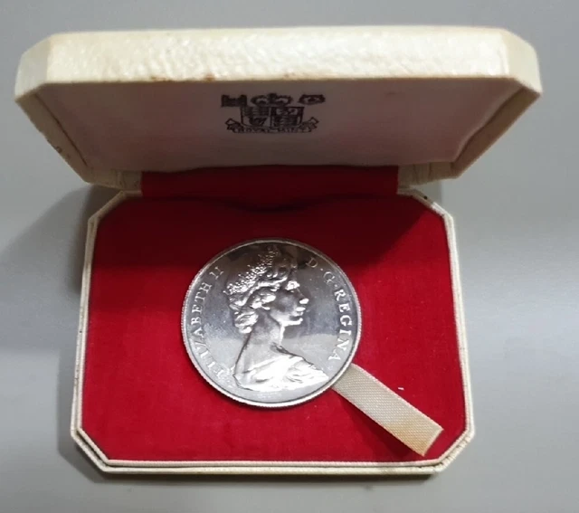 Gibilterra 1967 Regina Elisabetta II Corona Proof Argento, 2° ritratto
