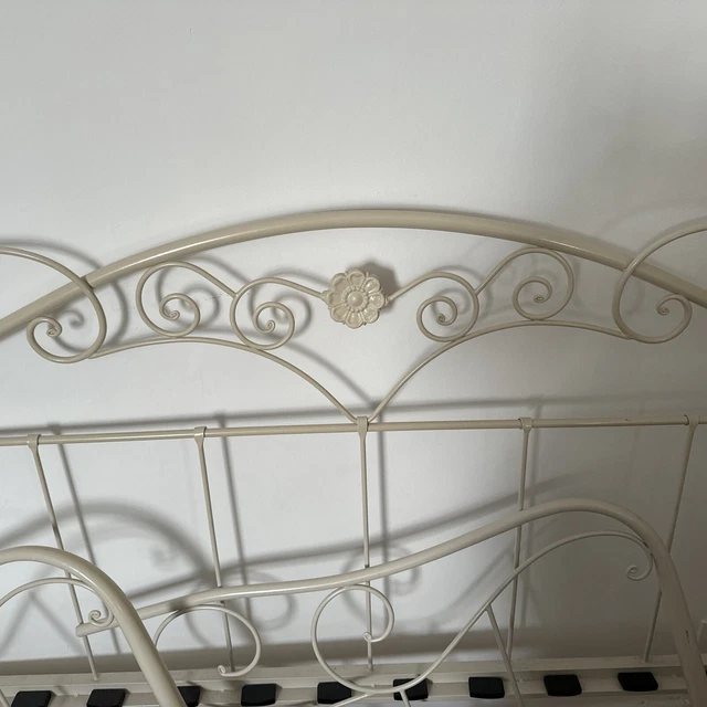 LAURA ASHLEY SINGLE metal day bed frame with slat base Screws Missing