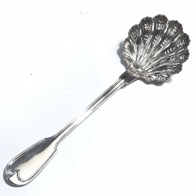 Cuillère à saupoudrer ancienne en métal argenté - France