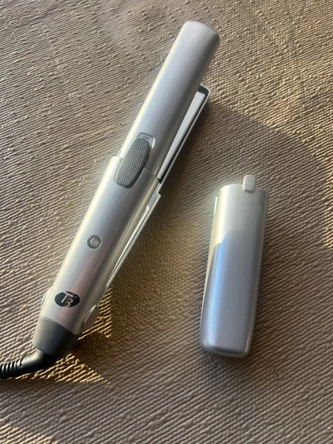 T3 SINGLE PASS Compact 73504 Compact HAIR Flat Iron with Cap in